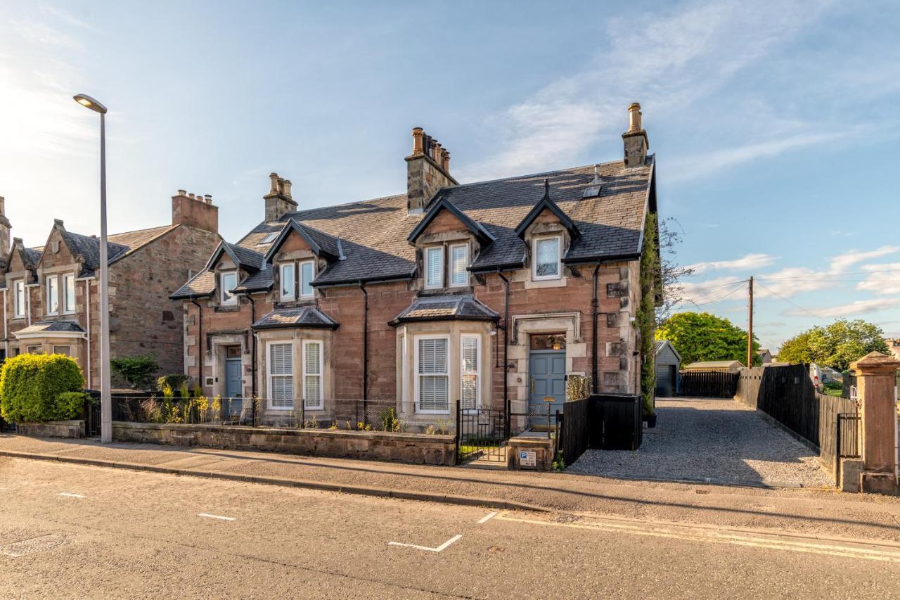 Luxury Inverness central apartment private parking Extérieur photo